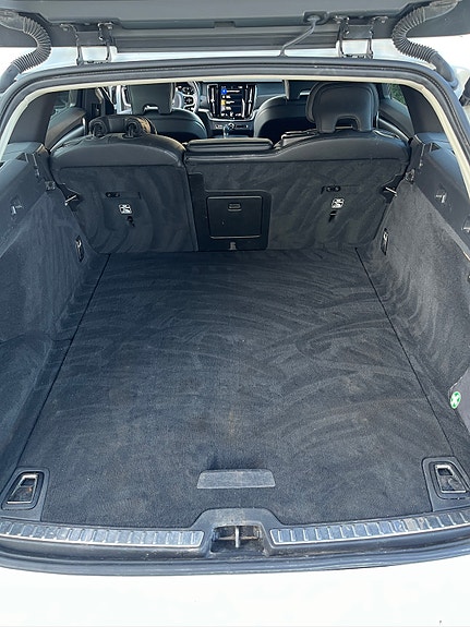 Volvo V90 Cross Country 9 of 9