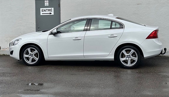 Volvo S60 4 of 15