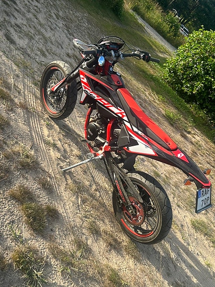 Beta Beta rr 50 2 of 9