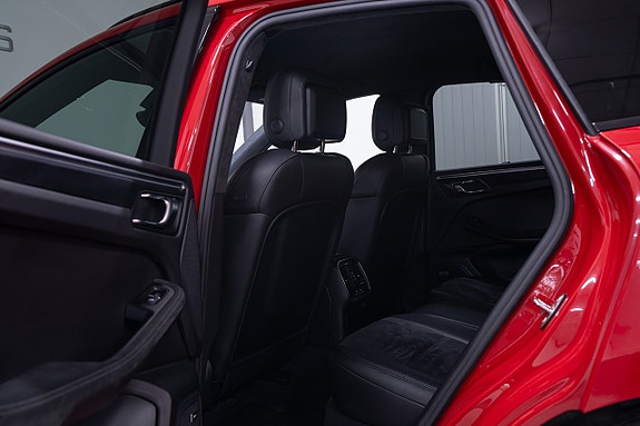 Porsche Macan GTS 16 of 30