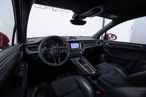 Porsche Macan GTS 18 of 30