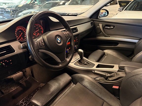 BMW 325i 9 of 16