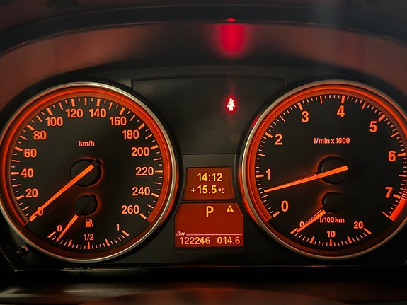 BMW 325i 14 of 16