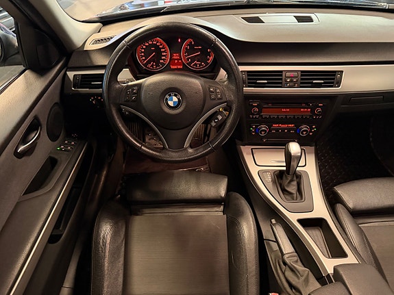 BMW 325i 11 of 16