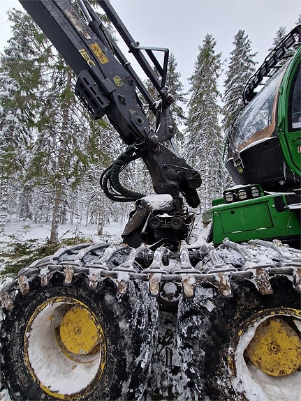 John Deere 1270G 4 of 24