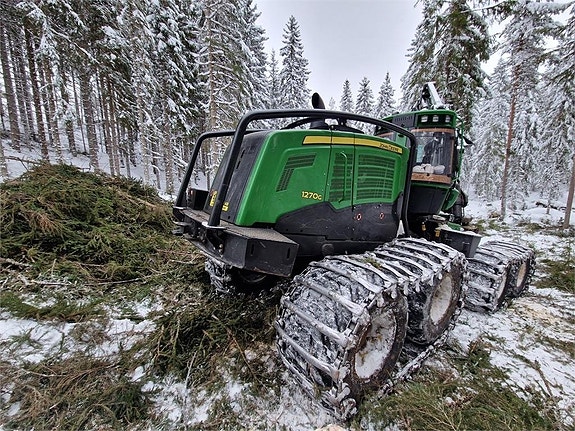 John Deere 1270G 11 of 24