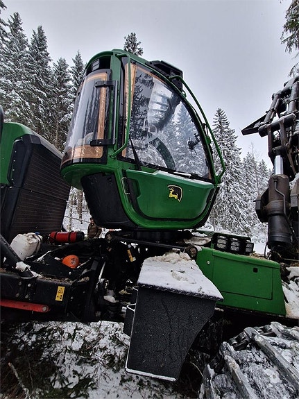 John Deere 1270G 14 of 24