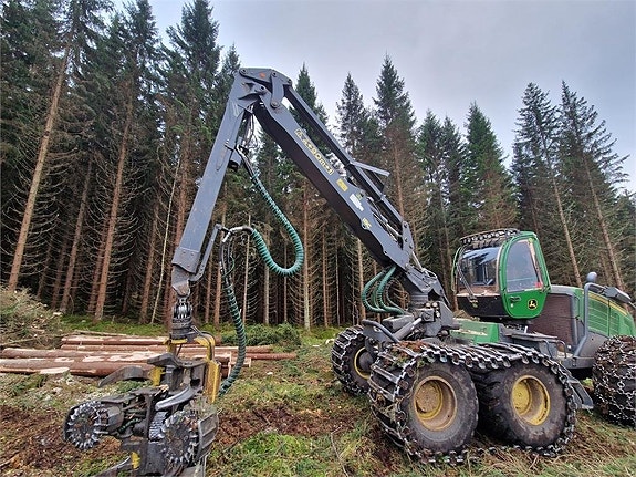 John Deere 1470G 2 of 24