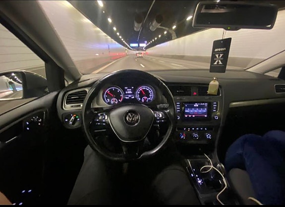 Volkswagen Golf VII 4 of 7