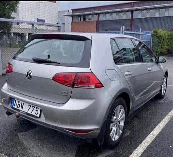 Volkswagen Golf VII 2 of 7