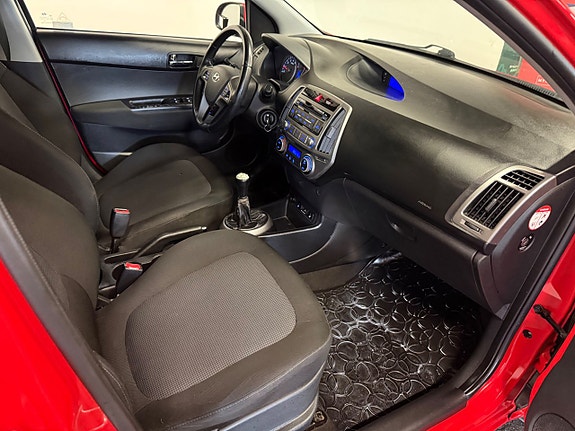Hyundai i20 6 of 14
