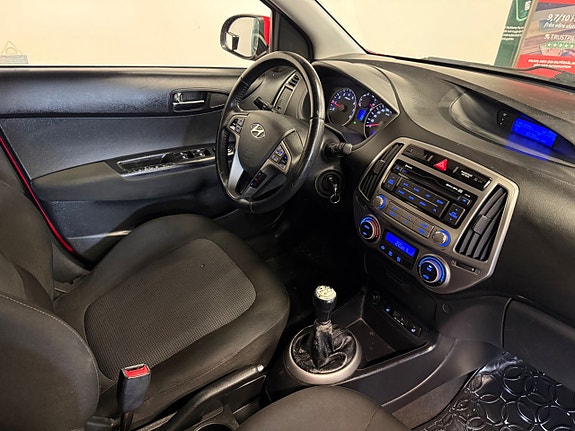 Hyundai i20 7 of 14