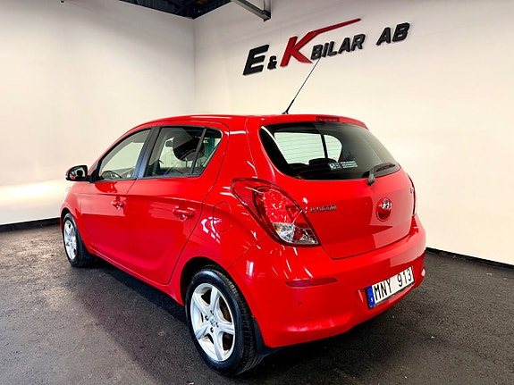 Hyundai i20 4 of 14