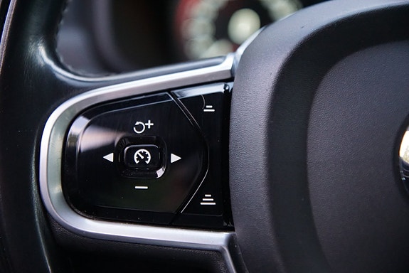 Volvo V90 Cross Country 24 of 30