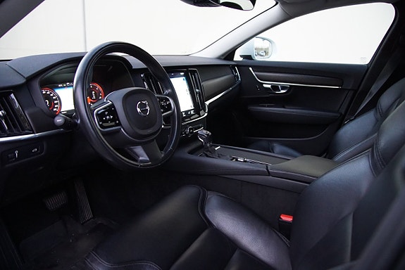 Volvo V90 Cross Country 18 of 30