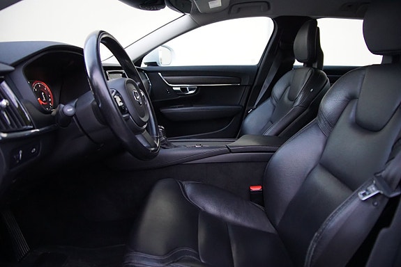 Volvo V90 Cross Country 17 of 30