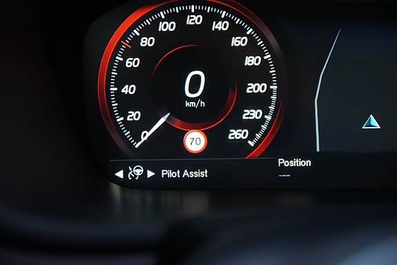 Volvo V90 Cross Country 25 of 30
