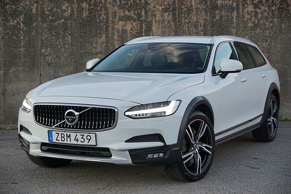 Volvo V90 Cross Country 10 of 30
