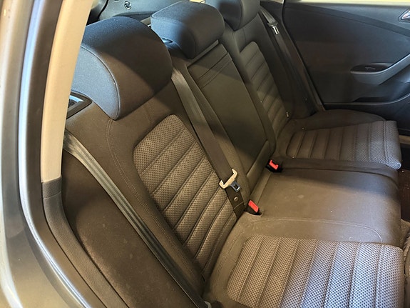 Volkswagen Passat 11 of 11