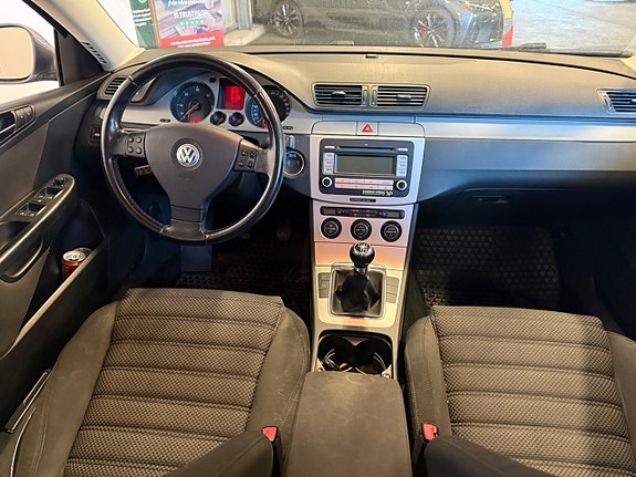Volkswagen Passat 8 of 11