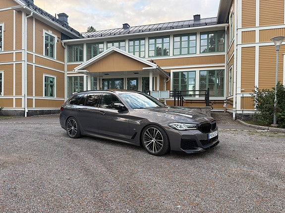 BMW 530e 4 of 12