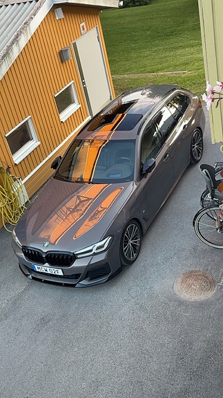 BMW 530e 8 of 12