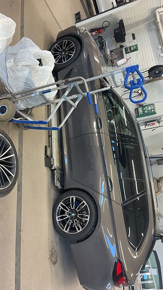 BMW 530e 12 of 12