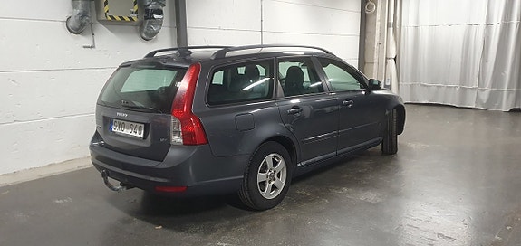 Volvo V50 5 of 9