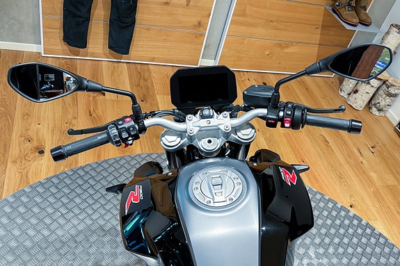 BMW F 900 R |Nyservad|369 mil|RDC|Larm|Heated handlebar grips| 7 of 10