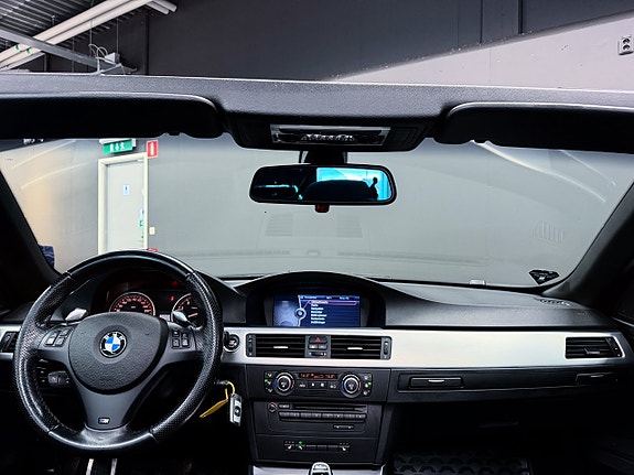 BMW 335i Cabriolet 3.0 306ch BVA M Sport | Cuir | GPS | Bi-Xénon | Sièges chauffants | Mémoire | 141 900 km