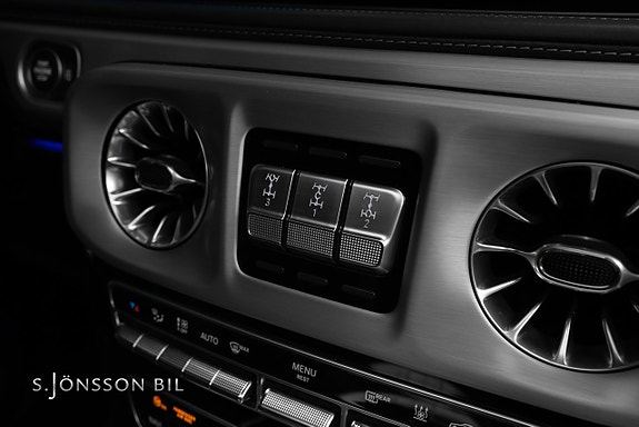 Mercedes-Benz G63 21 of 27