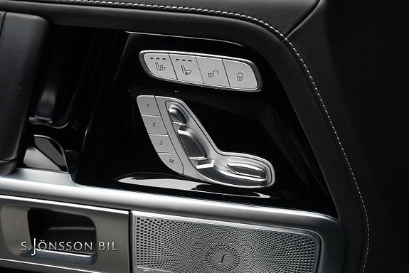 Mercedes-Benz G63 15 of 27