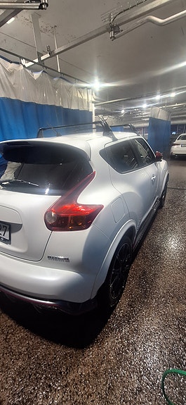 Nissan Juke 2 of 6