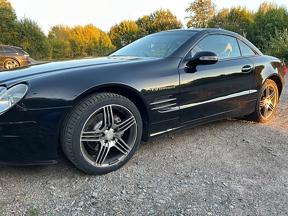 Mercedes-Benz SL350 2 of 5