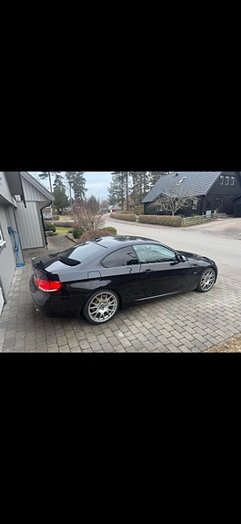 BMW 335i 3 of 8