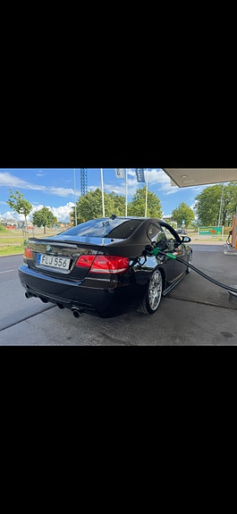 BMW 335i 2 of 8