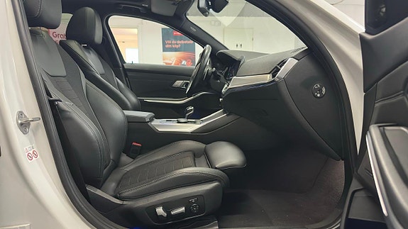 BMW 330d 19 of 30