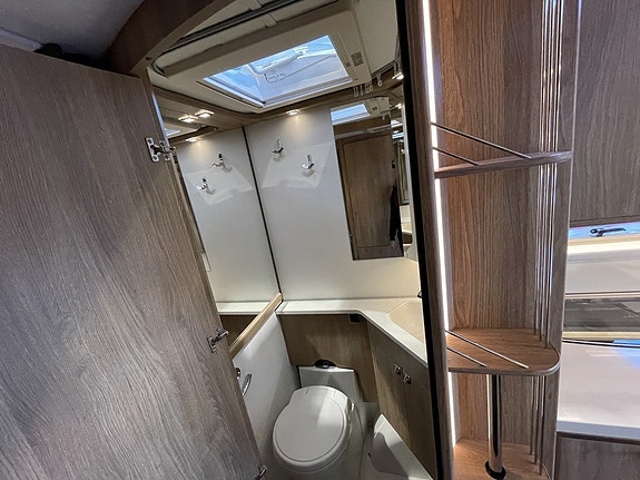 Kabe Smaragd GLE KS AC/Långbäddar/Alde/1700 kg 8 of 12