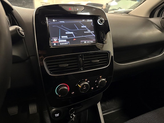 Renault Clio 13 of 21