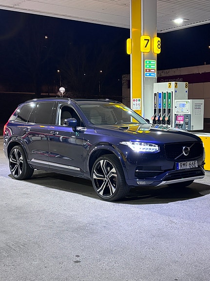 Volvo XC90 4 of 18