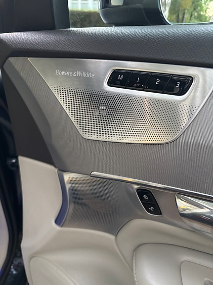 Volvo XC90 16 of 18