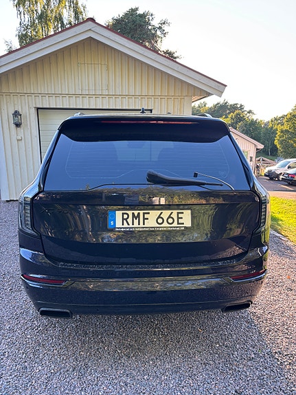 Volvo XC90 8 of 18