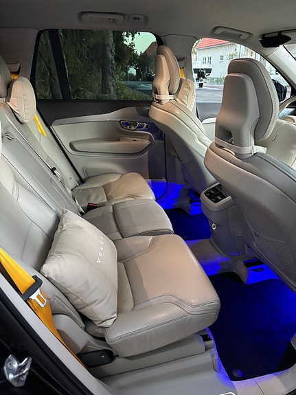 Volvo XC90 17 of 18
