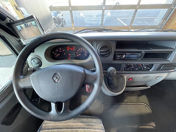 Renault IZOLA S687 SP 10 of 10