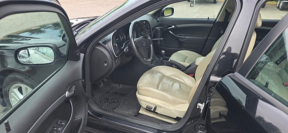Saab 9-3 5 of 12