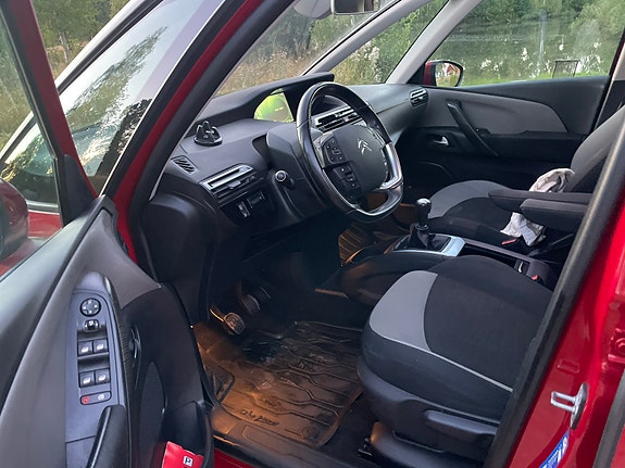 Citroen Grand C4 Picasso 17 of 30