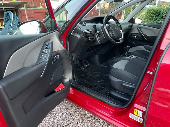 Citroen Grand C4 Picasso 18 of 30