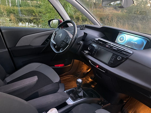 Citroen Grand C4 Picasso 6 of 30