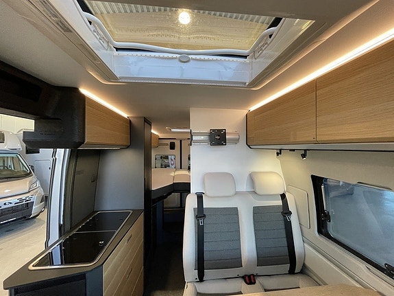 Adria Twin Select 640 SLB Automat/Truma Diesel/Långbäddar 5 of 12