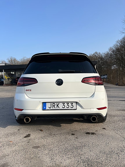 Volkswagen Golf VII 5 of 6